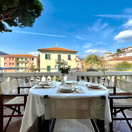 Villa Migliorini Lusso & Comfort In Finalborgo. Finale Ligure Esterno foto