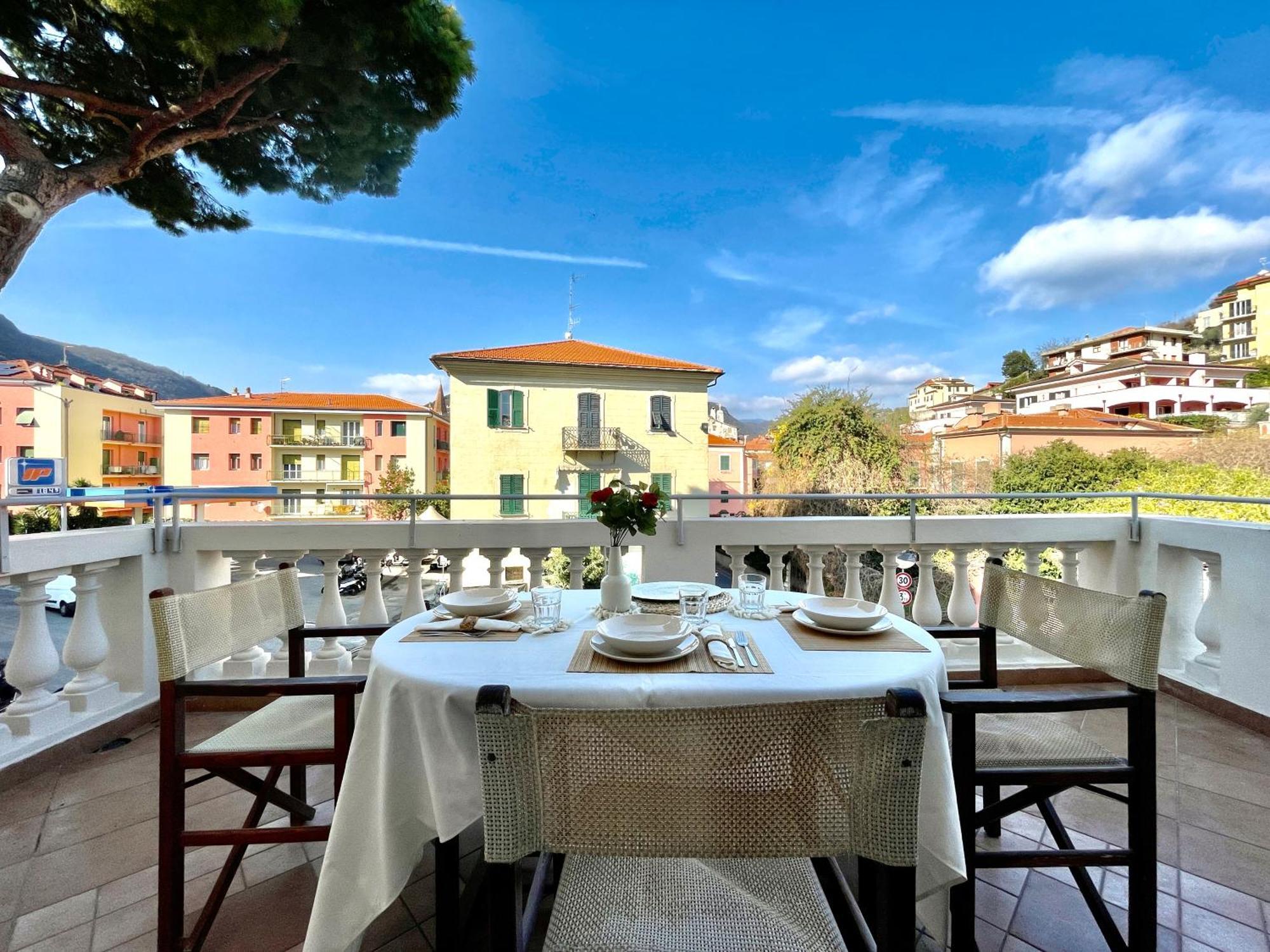 Villa Migliorini Lusso & Comfort In Finalborgo. Finale Ligure Esterno foto